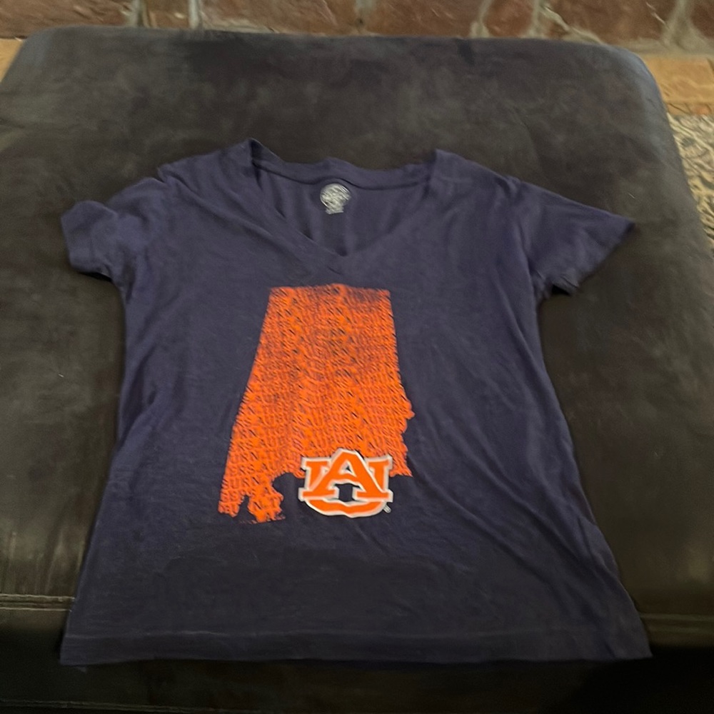 Womens v neck tee